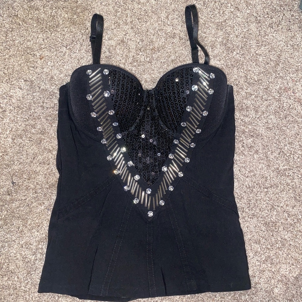 Beautiful corset with gem and beads 🫶🏻